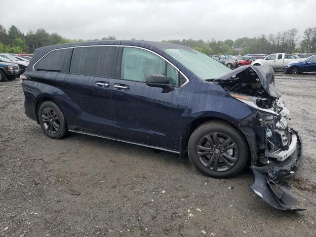 TOYOTA SIENNA XSE 2024