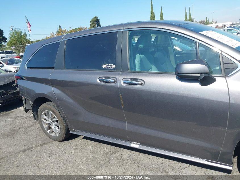 TOYOTA SIENNA XLE 2023
