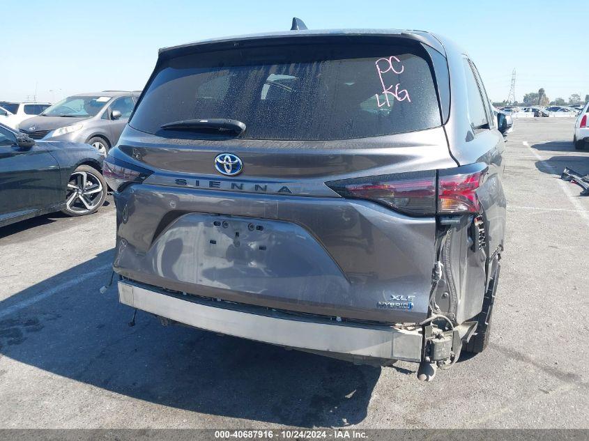 TOYOTA SIENNA XLE 2023
