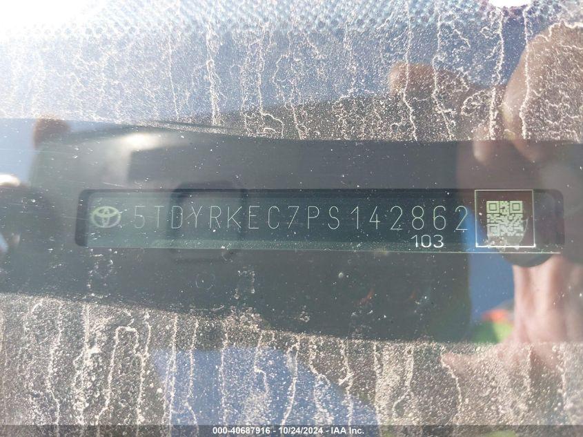 TOYOTA SIENNA XLE 2023