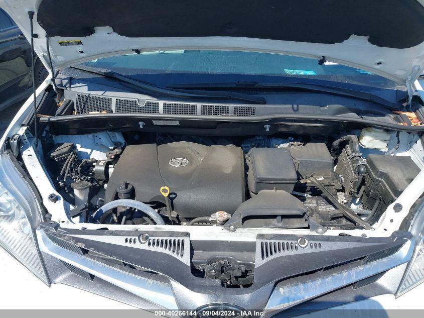 TOYOTA SIENNA XLE 2020