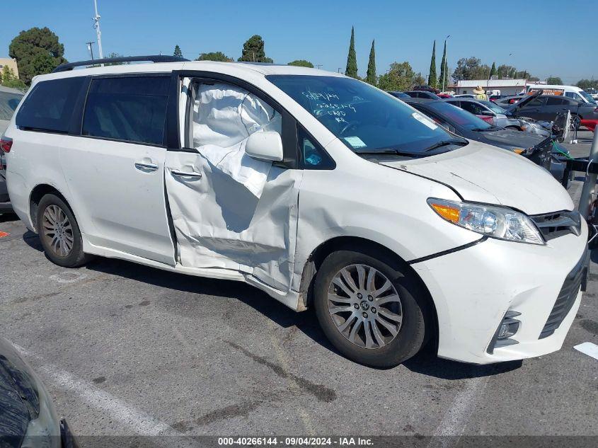 TOYOTA SIENNA XLE 2020