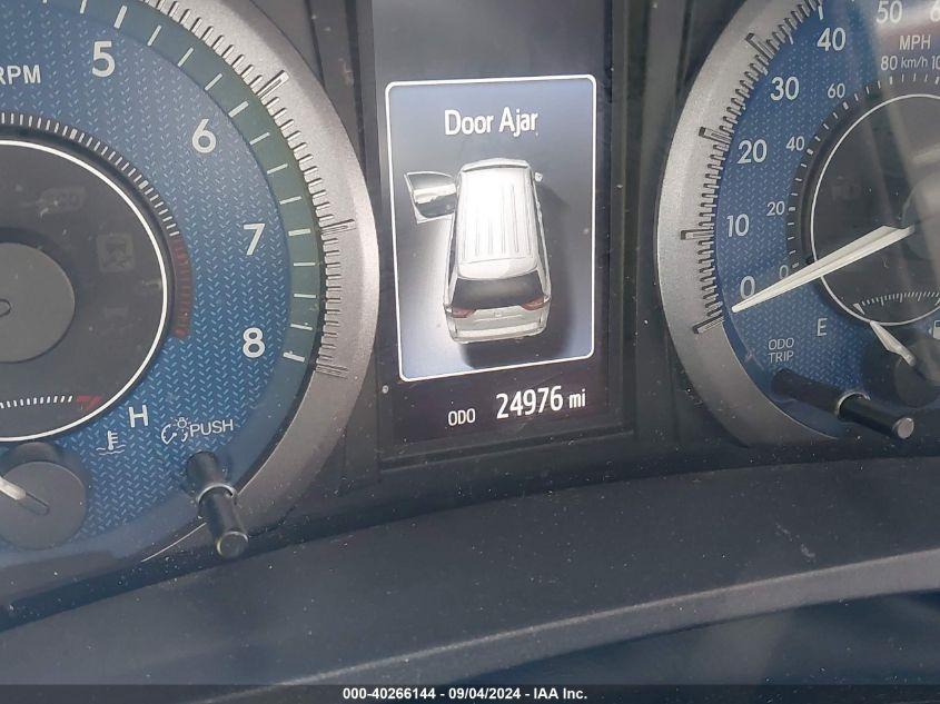 TOYOTA SIENNA XLE 2020