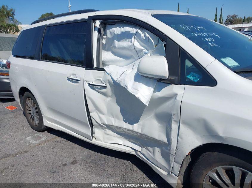 TOYOTA SIENNA XLE 2020