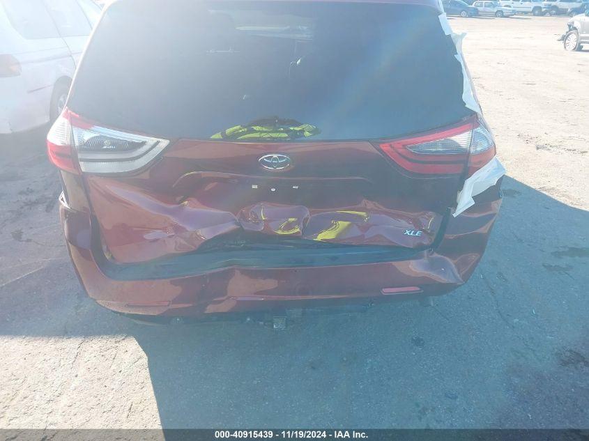 TOYOTA SIENNA XLE 2020