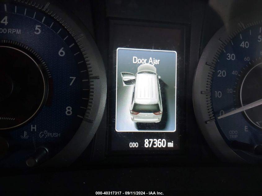 TOYOTA SIENNA XLE PREMIUM 2020