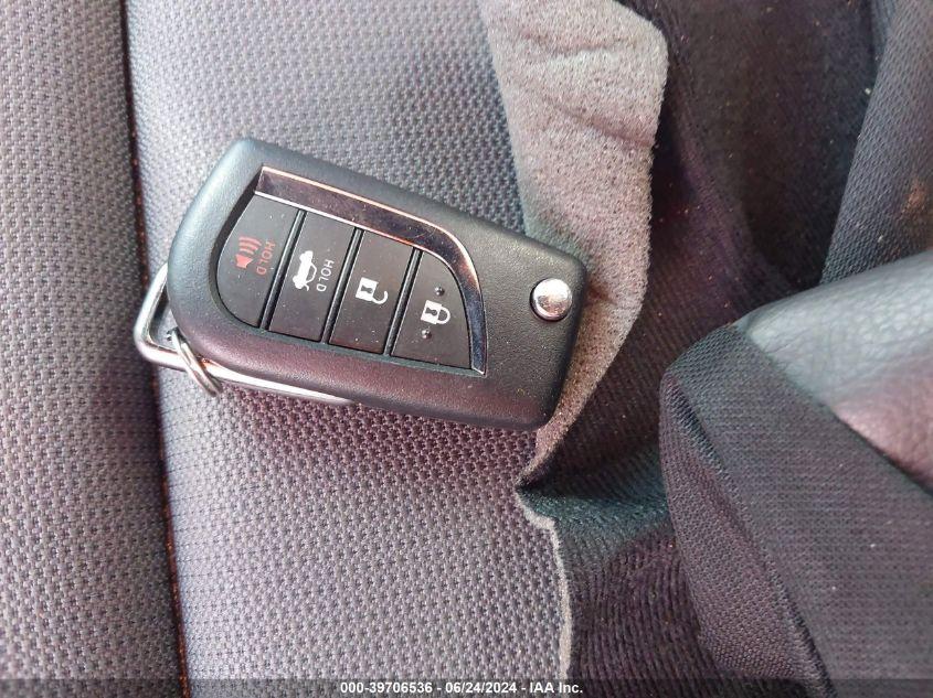 TOYOTA COROLLA LE 2024