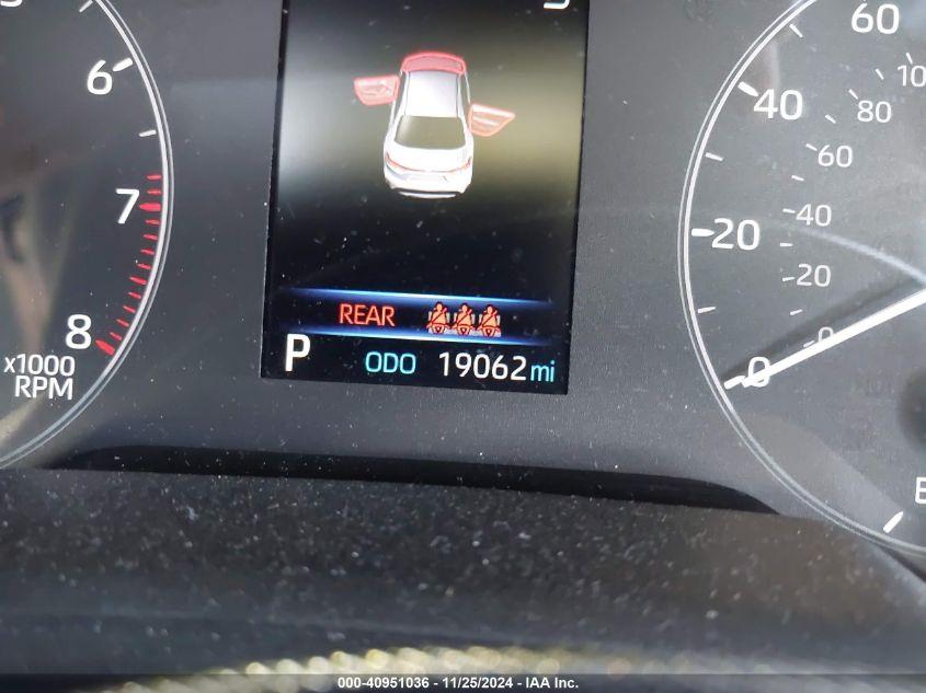 TOYOTA COROLLA LE 2024