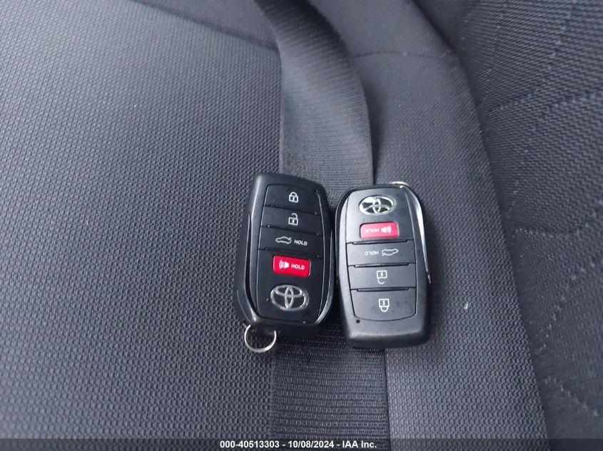 TOYOTA COROLLA LE 2024