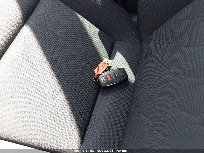 TOYOTA COROLLA LE 2024