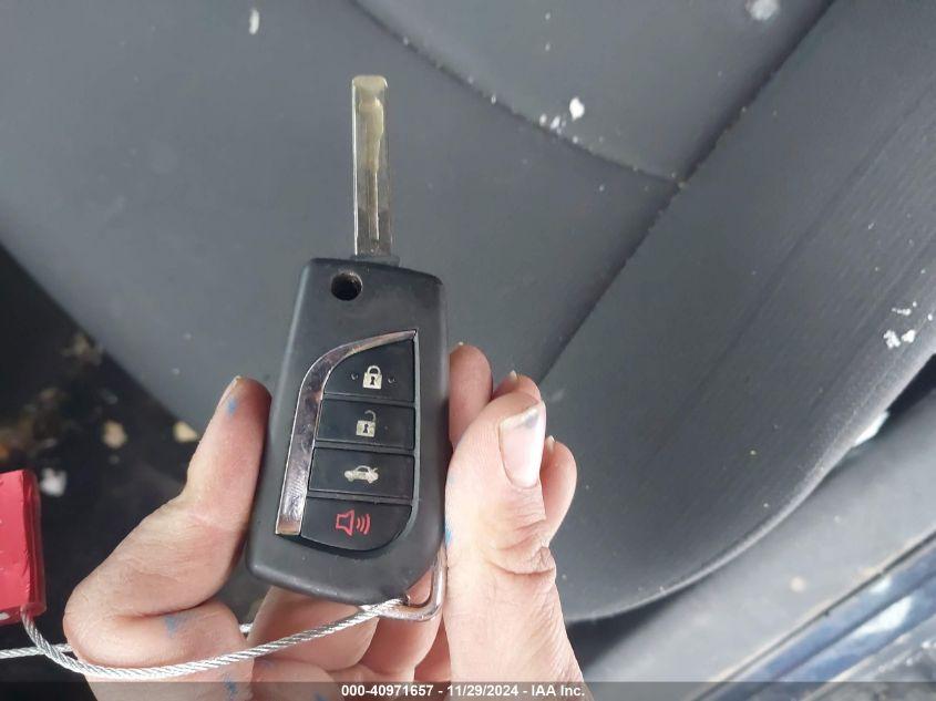 TOYOTA COROLLA LE 2021