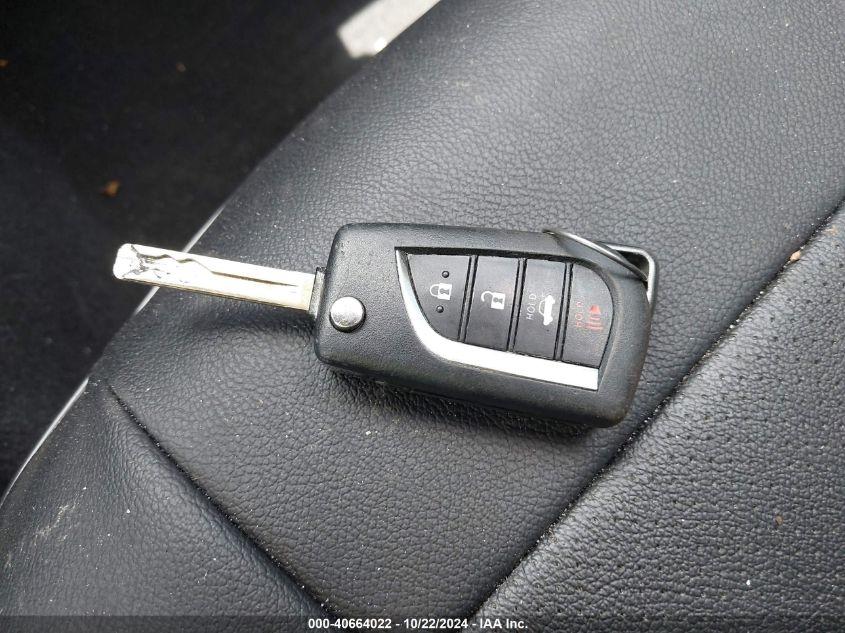 TOYOTA COROLLA LE 2021