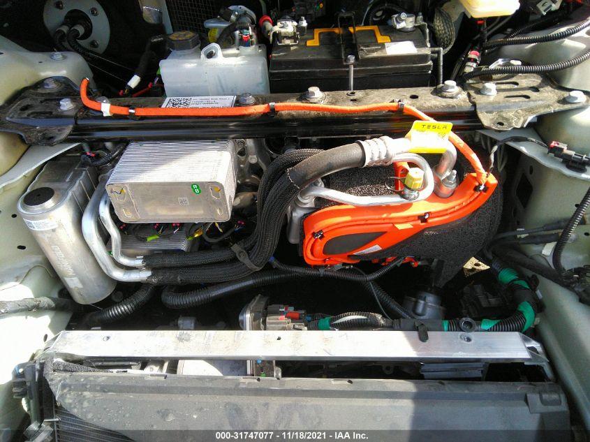 TESLA MODEL 3 STANDARD RANGE PLUS 2021