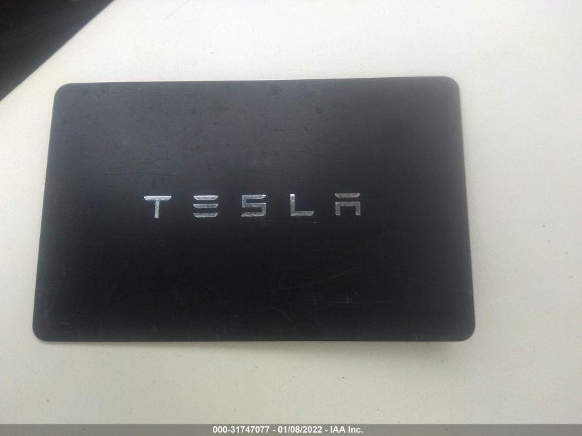 TESLA MODEL 3 STANDARD RANGE PLUS 2021