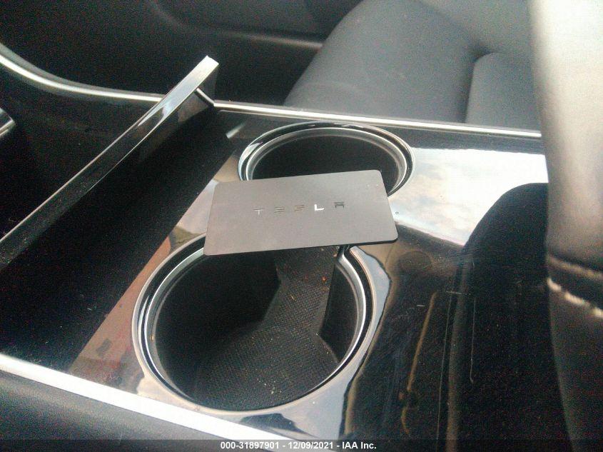 TESLA MODEL 3 STANDARD RANGE 2020