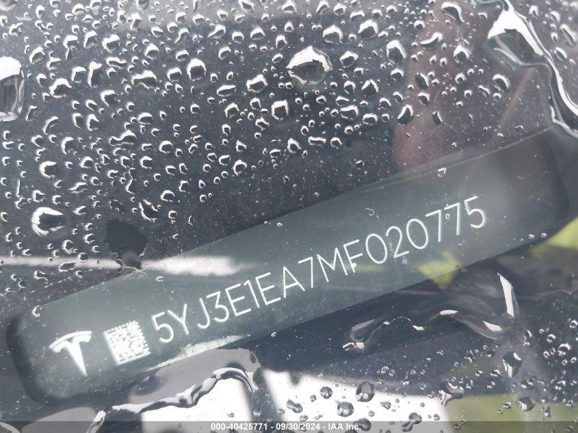 TESLA MODEL 3 STANDARD RANGE PLUS REAR-WHEEL DRIVE 2021