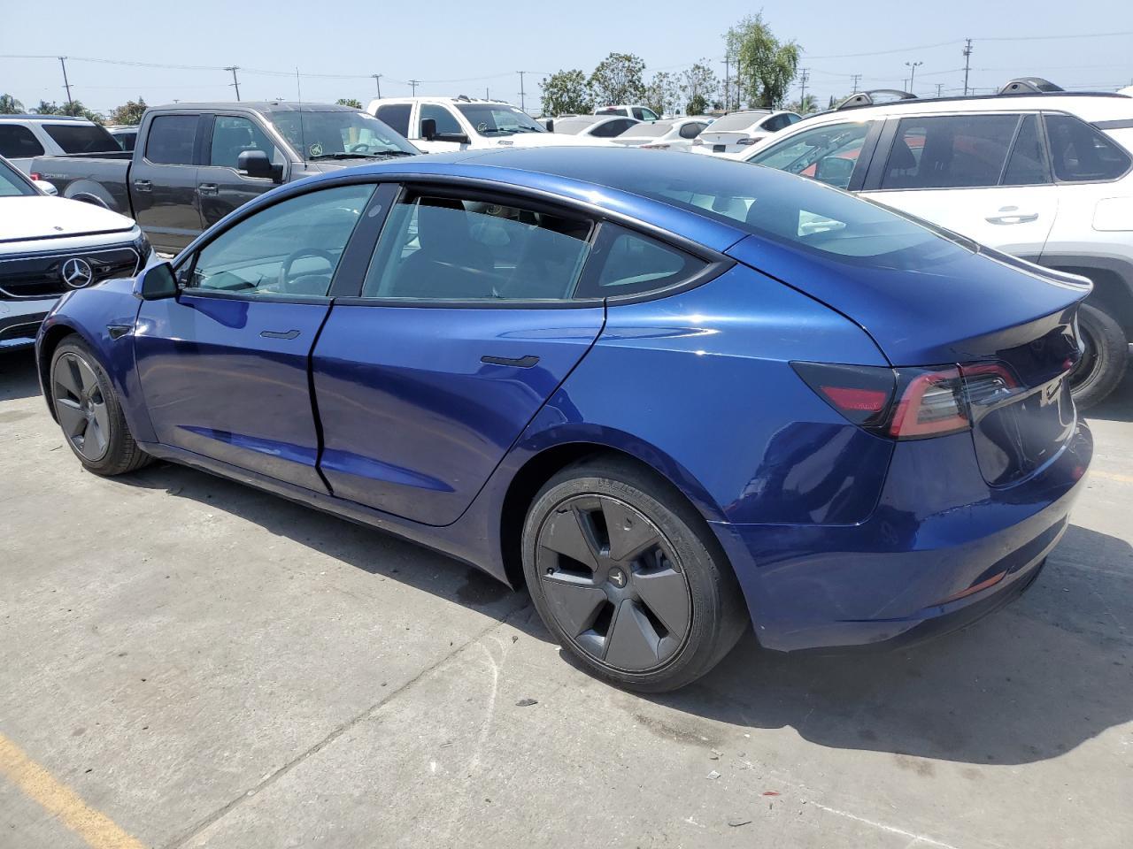 TESLA MODEL 3  2022