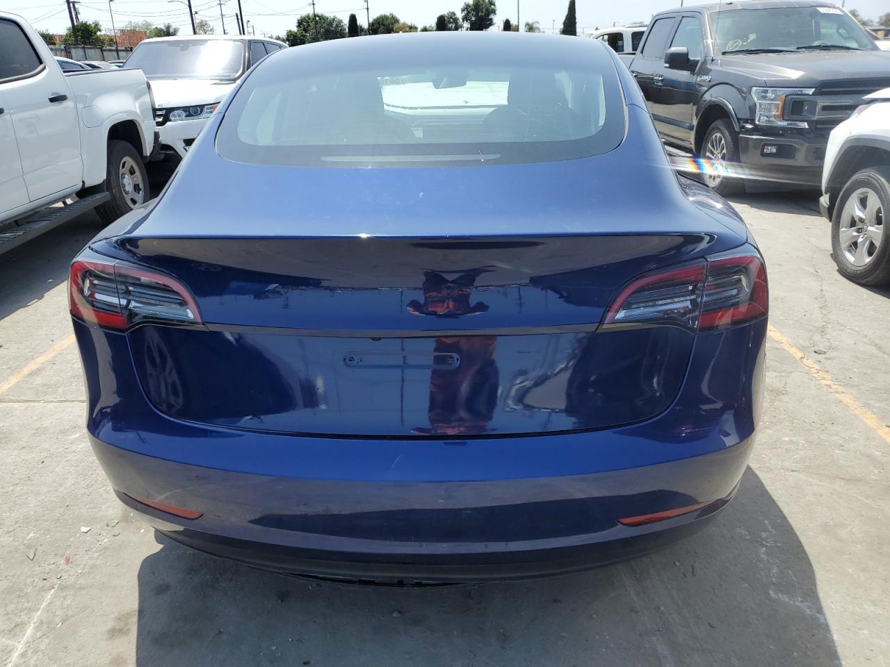 TESLA MODEL 3  2022
