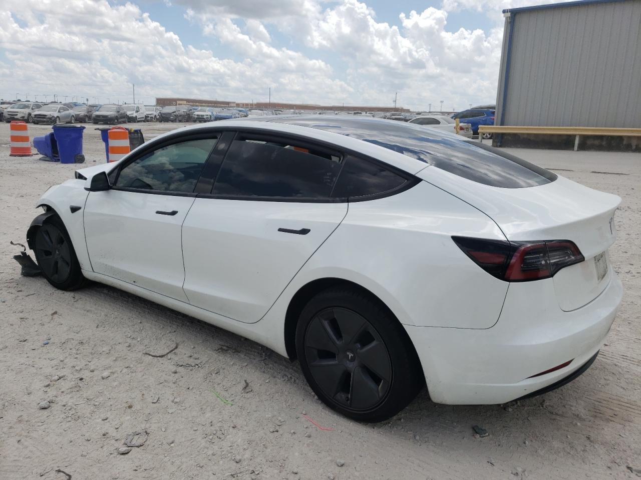 TESLA MODEL 3  2023