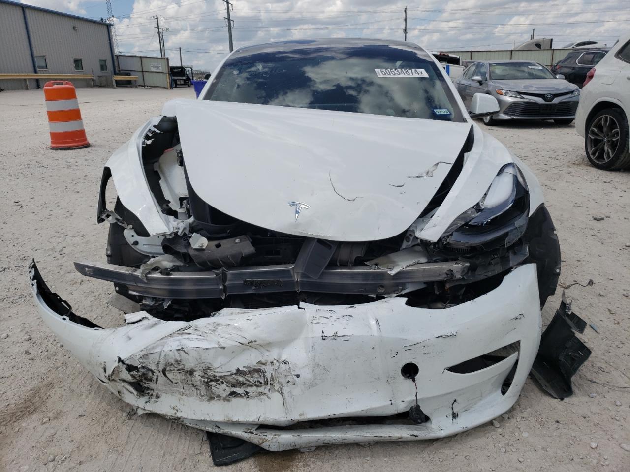 TESLA MODEL 3  2023