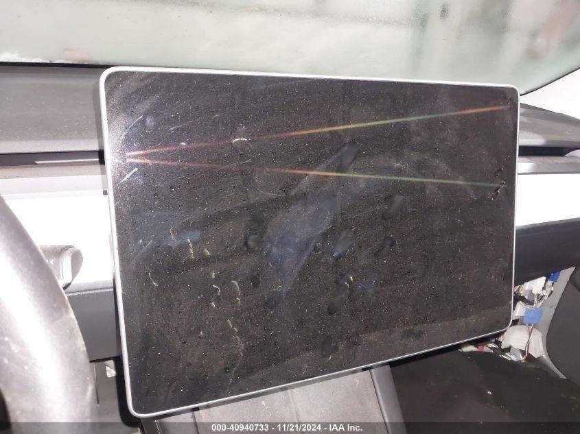 TESLA MODEL 3 STANDARD RANGE PLUS REAR-WHEEL DRIVE 2021