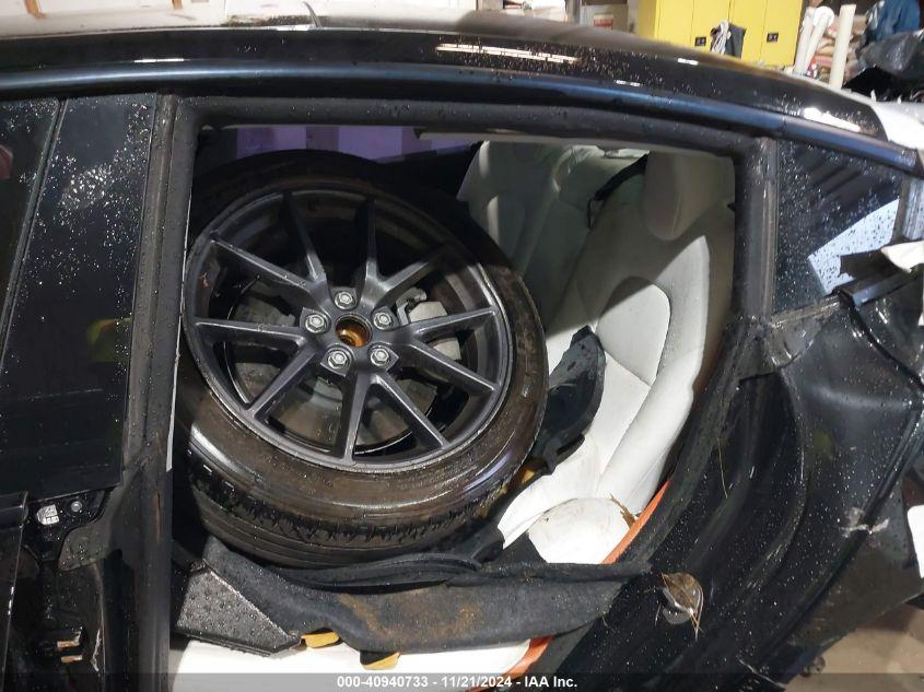 TESLA MODEL 3 STANDARD RANGE PLUS REAR-WHEEL DRIVE 2021