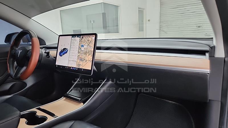 Tesla Model 3  2020