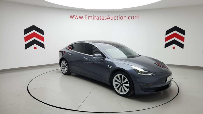 Tesla Model 3  2020