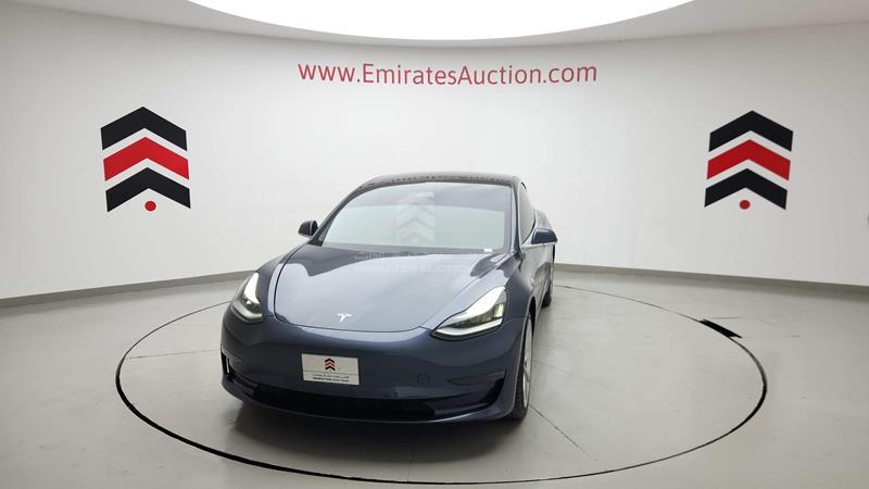 Tesla Model 3  2020