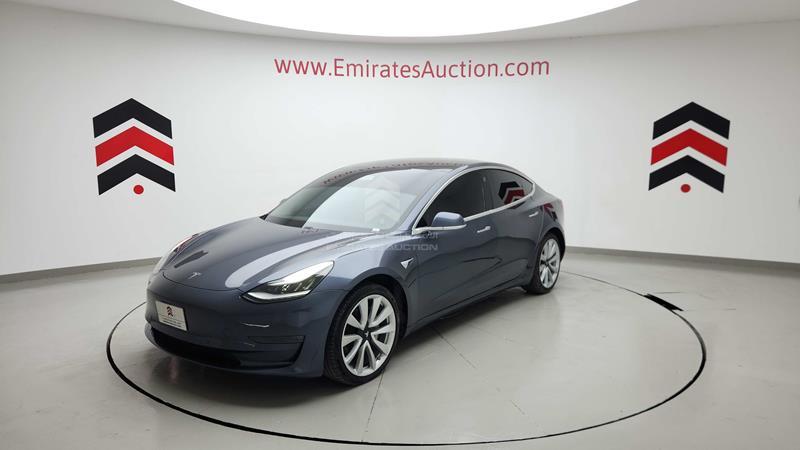 Tesla Model 3  2020