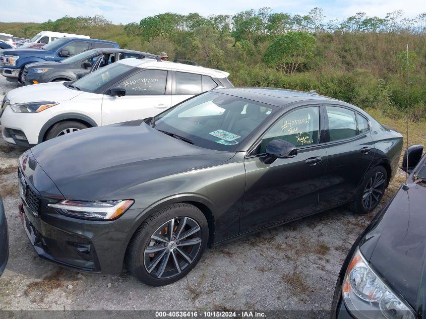 VOLVO S60 T5 MOMENTUM 2021