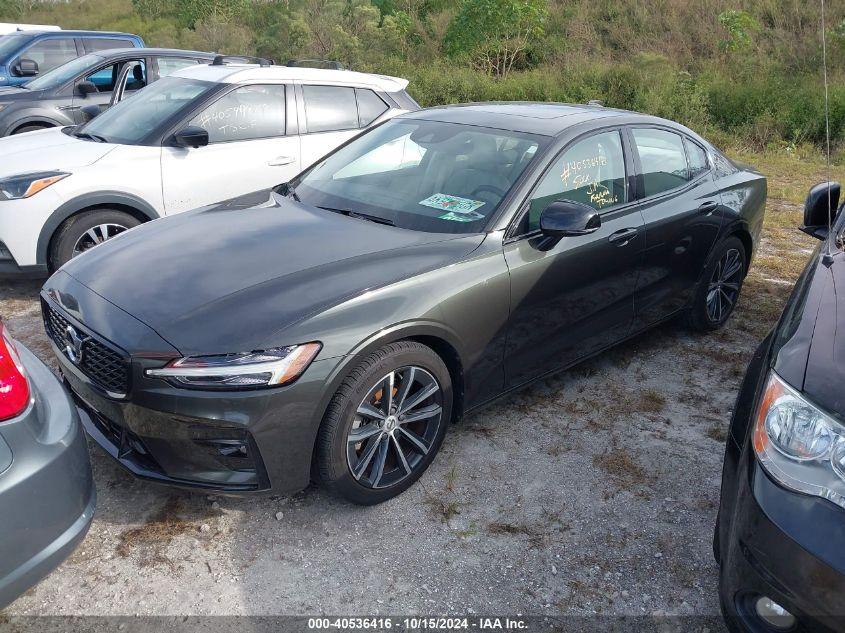 VOLVO S60 T5 MOMENTUM 2021