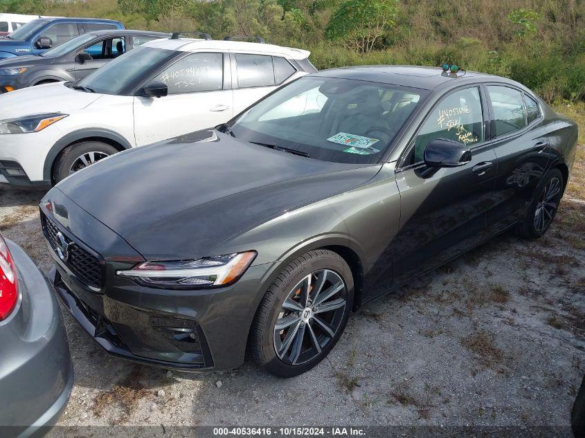 VOLVO S60 T5 MOMENTUM 2021