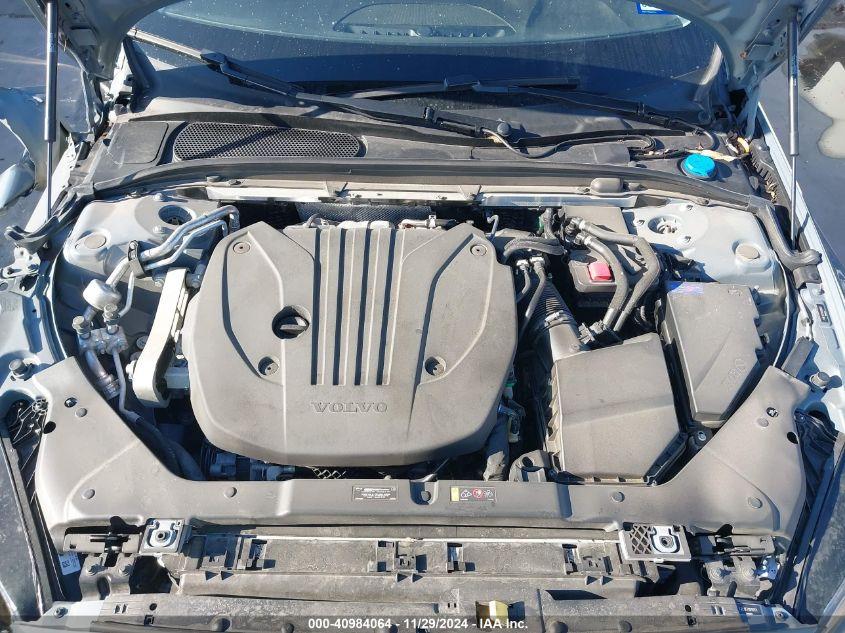 VOLVO S60 B5 MOMENTUM 2022