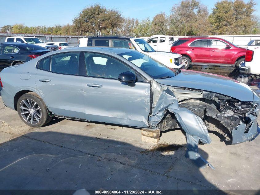 VOLVO S60 B5 MOMENTUM 2022