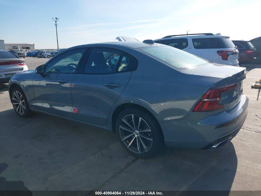 VOLVO S60 B5 MOMENTUM 2022