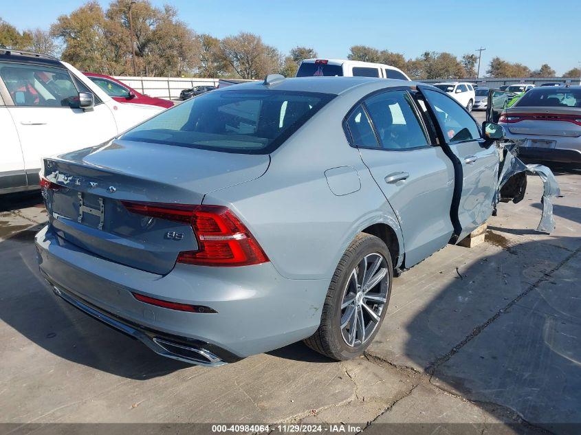 VOLVO S60 B5 MOMENTUM 2022