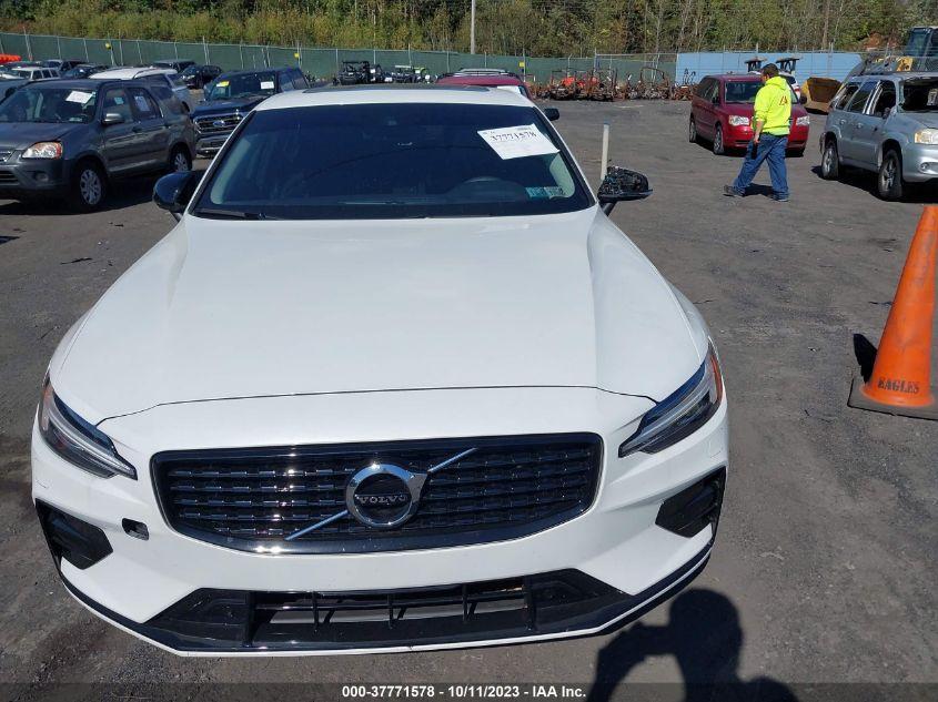 VOLVO S60 MOMENTUM/INSCRIPTION 2022