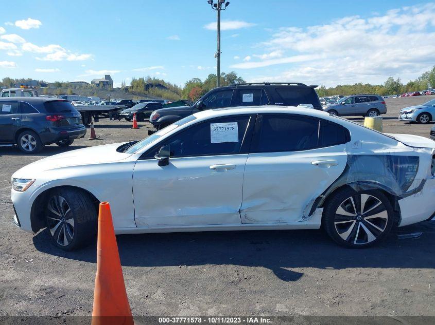 VOLVO S60 MOMENTUM/INSCRIPTION 2022