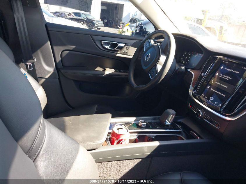 VOLVO S60 MOMENTUM/INSCRIPTION 2022