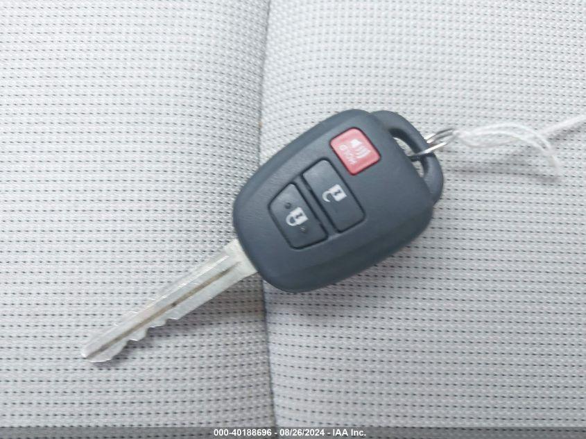 TOYOTA COROLLA CROSS L 2024