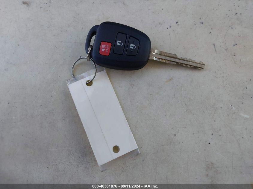 TOYOTA COROLLA CROSS L 2024