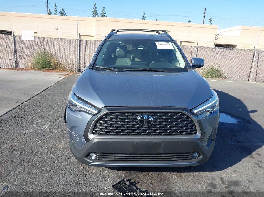 TOYOTA COROLLA CROSS XLE 2024