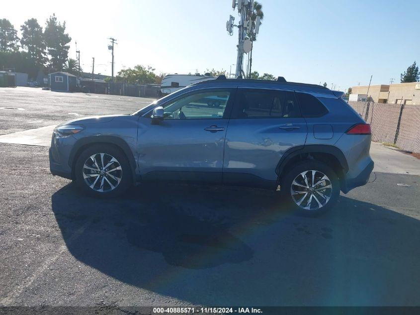 TOYOTA COROLLA CROSS XLE 2024