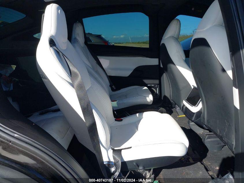 TESLA MODEL X PLAID TRI MOTOR ALL-WHEEL DRIVE 2022