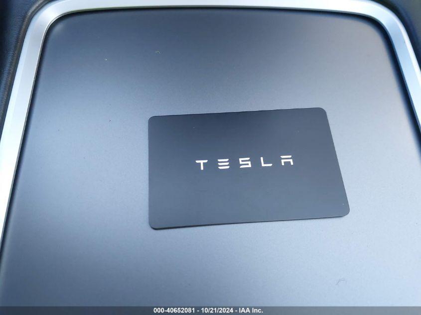 TESLA MODEL Y LONG RANGE/RWD 2024