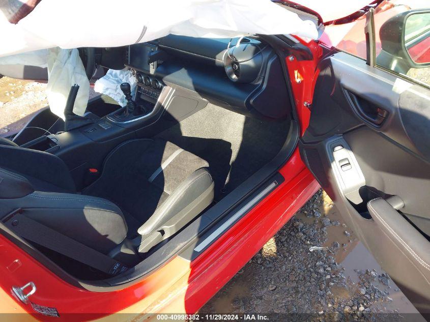 TOYOTA GR86 PREMIUM 2024