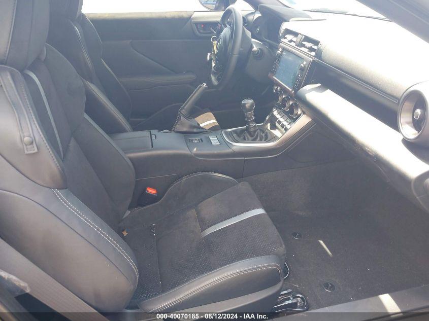 TOYOTA GR86 PREMIUM 2024