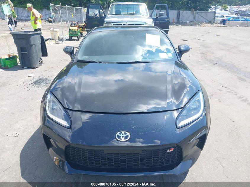 TOYOTA GR86 PREMIUM 2024