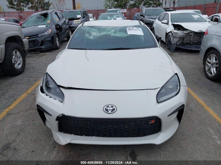 TOYOTA GR86 PREMIUM 2024